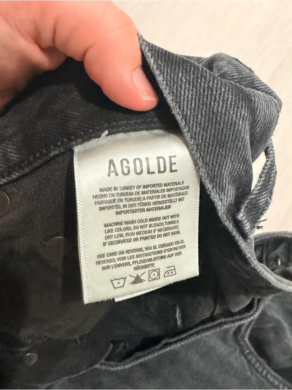 Agolde Riley Short - Picture 4 of 5